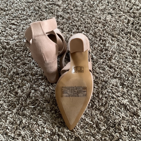Forever 21 pink wrap around pointy toe heels - never worn smoke free home - Picture 4 of 4